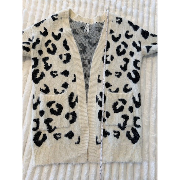 Women's Open Front Animal Print Cardigan Sweater Cream And Black Size XS-M - Picture 8 of 10